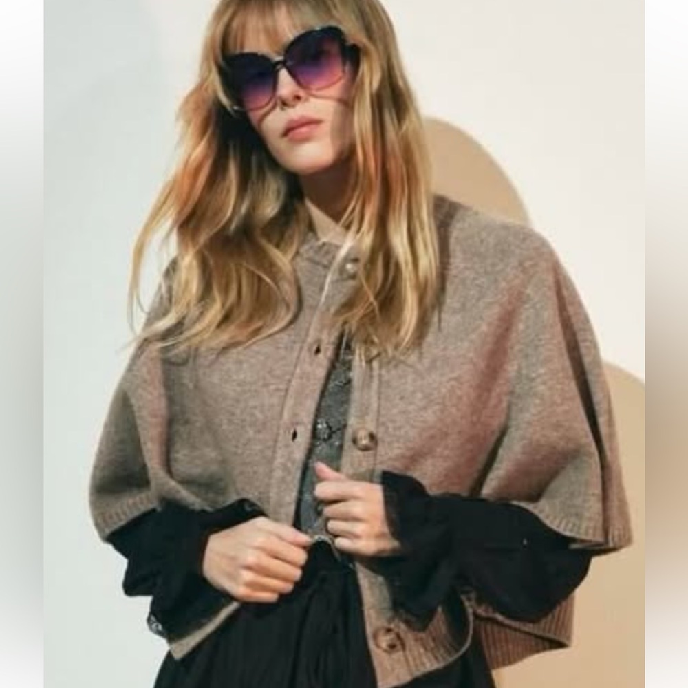 ZARA TAUPE KNIT LAYERED CAPE SWEATER PONCHO CARDIGAN COZY FALL NEUTRAL CHIC SM - Picture 2 of 8